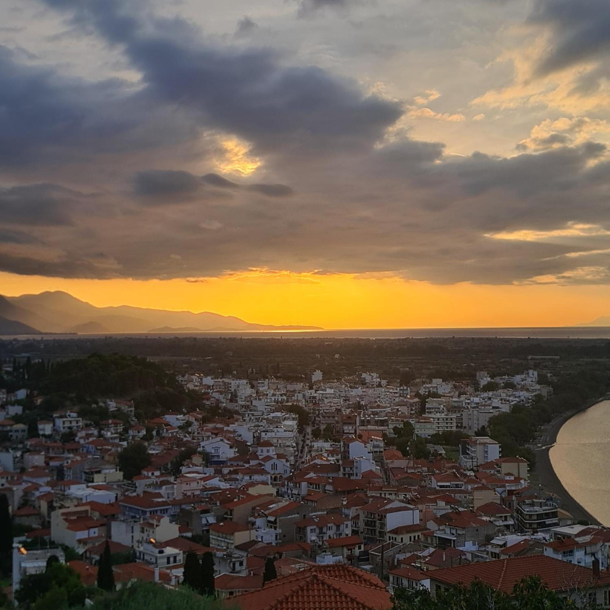 Villa View By The Castle Nafpaktos Exterior foto